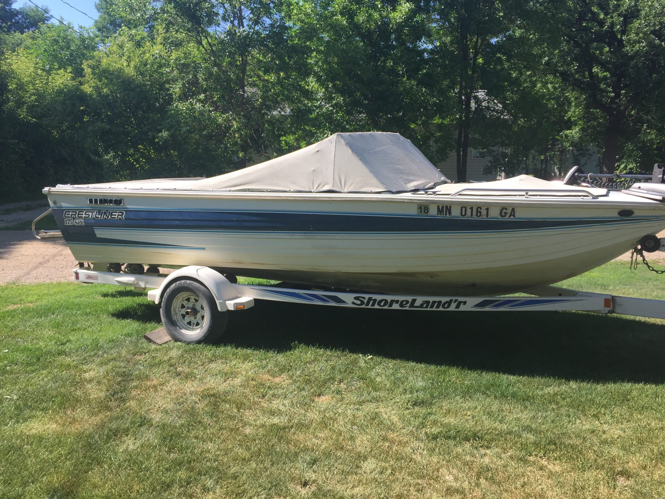 1992 crestliner phantom 17 ft fish/ski