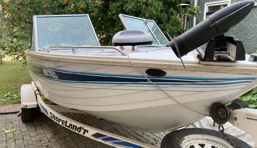 1992 crestliner phantom 17 ft fish/ski