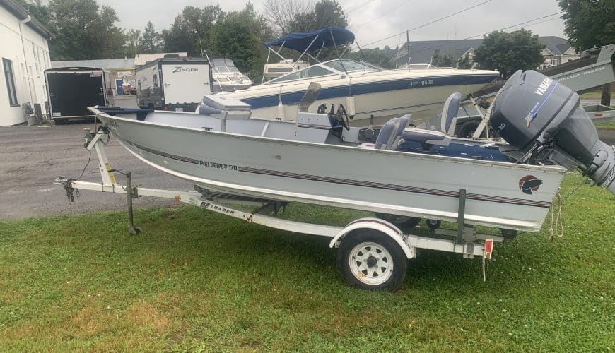 1989 17′ Springbok Pro Series170 Fish & Ski w80 Hp Yamaha 4 stroke & EZ loader trailer