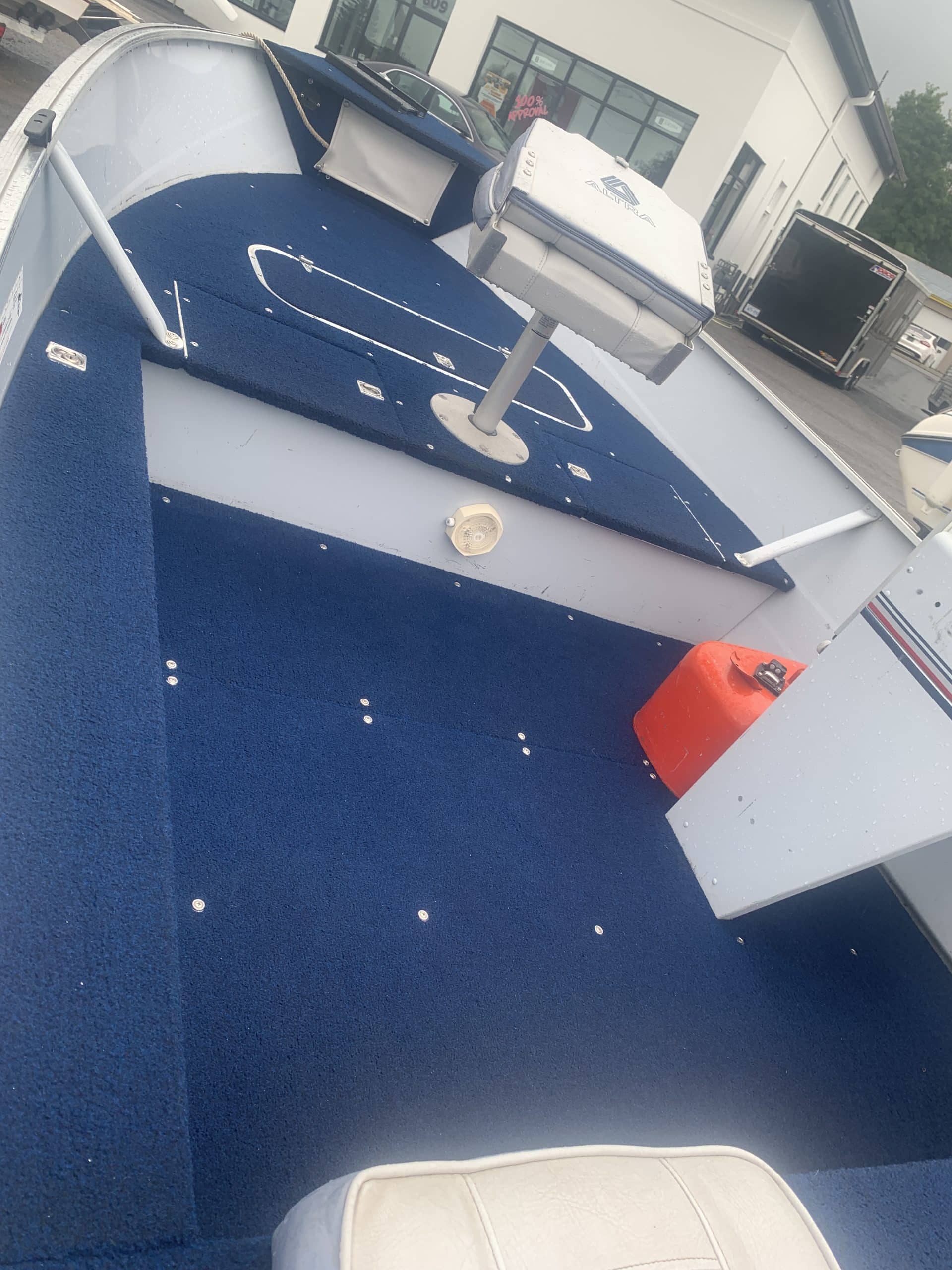 1989 17′ Springbok Pro Series170 Fish & Ski w80 Hp Yamaha 4 stroke & EZ loader trailer