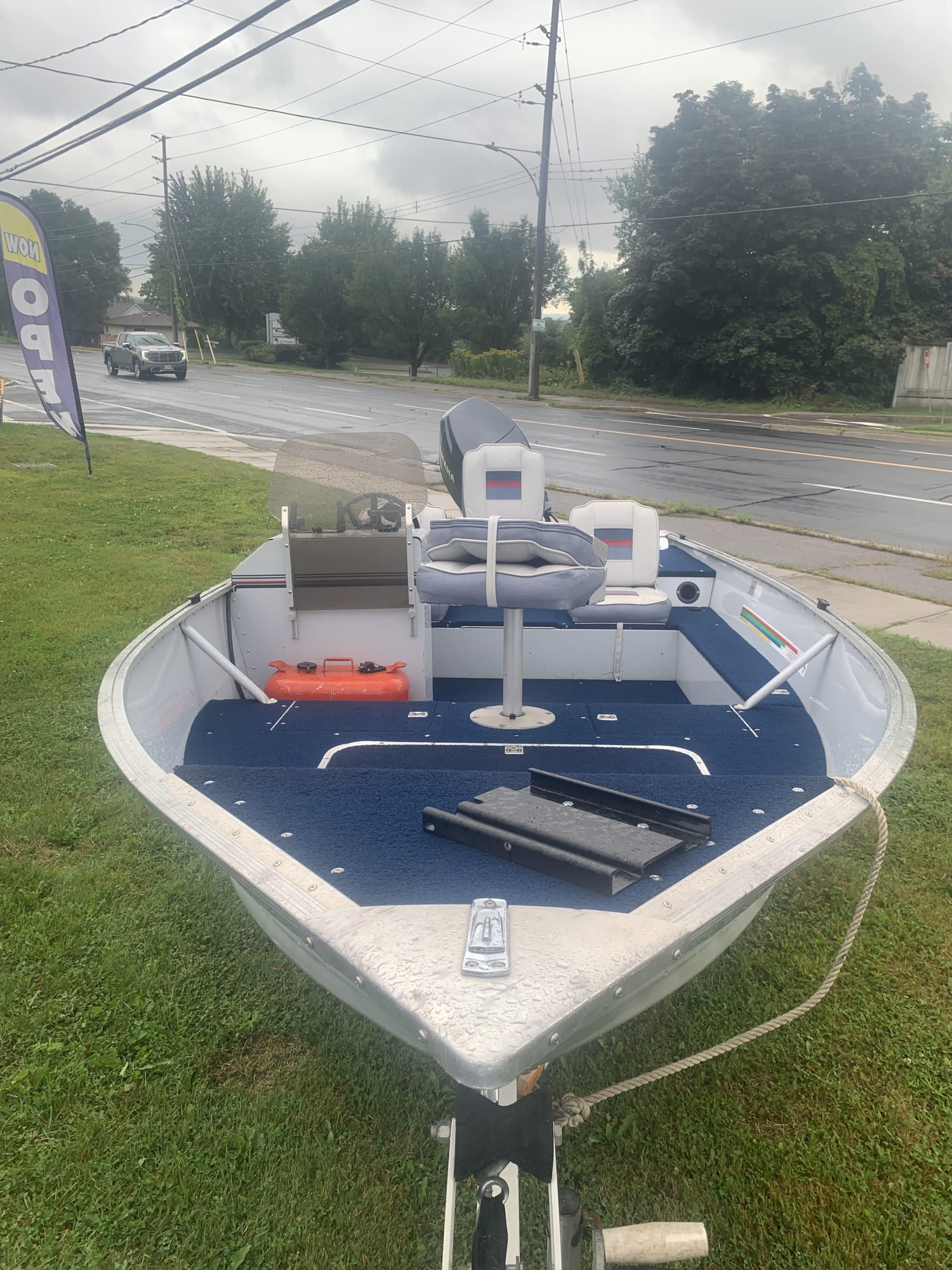 1989 17′ Springbok Pro Series170 Fish & Ski w80 Hp Yamaha 4 stroke & EZ loader trailer