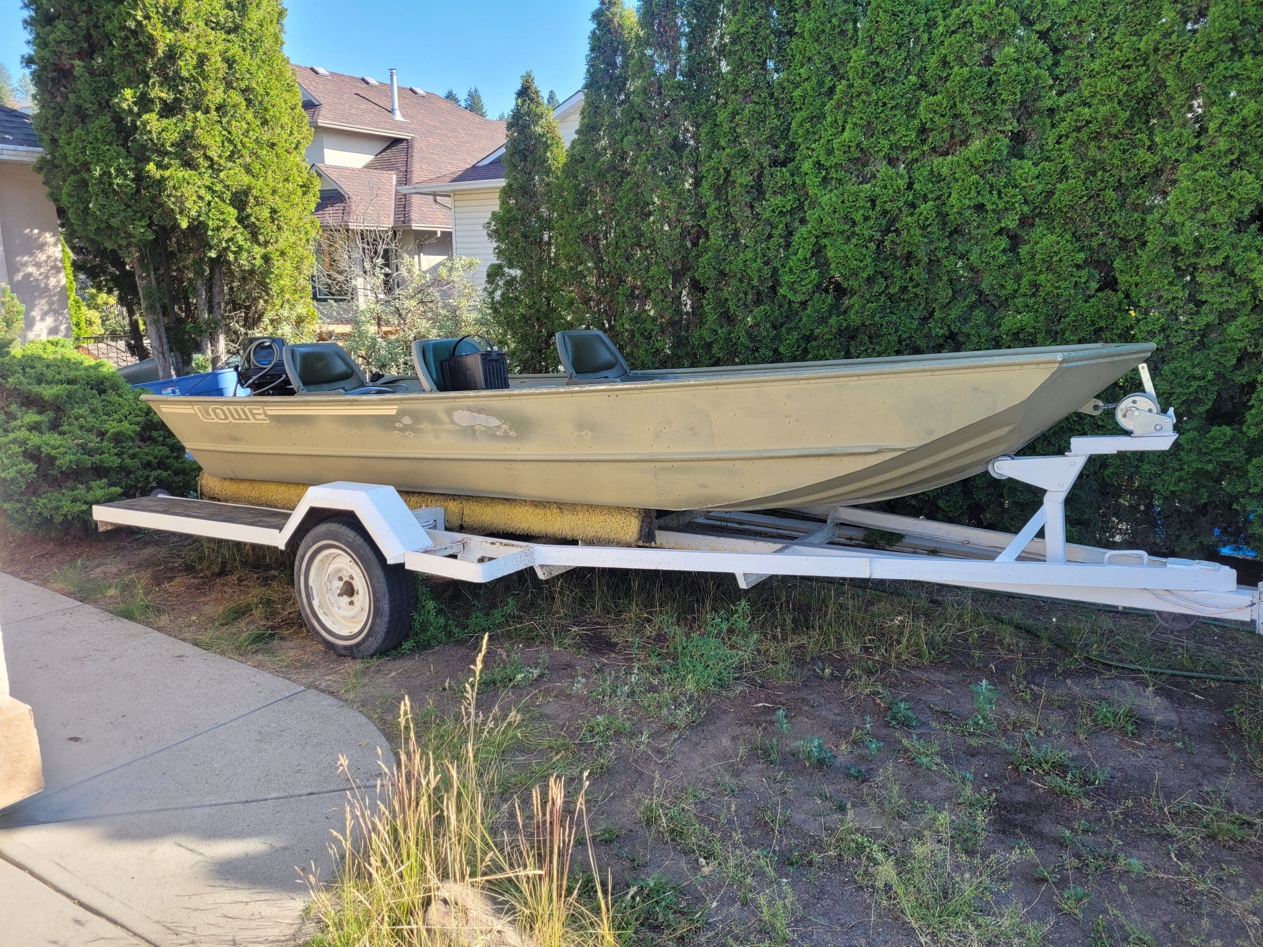 16 Foot Lowe Fishing Boat and Trailer with Everything