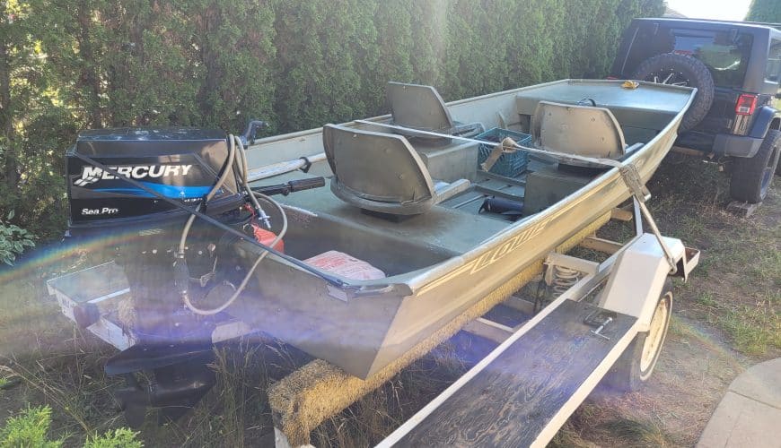 16 Foot Lowe Fishing Boat and Trailer with Everything