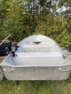 12 Ft Aluminum Lund fishing boat