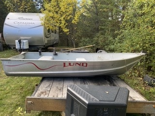 12 Ft Aluminum Lund fishing boat