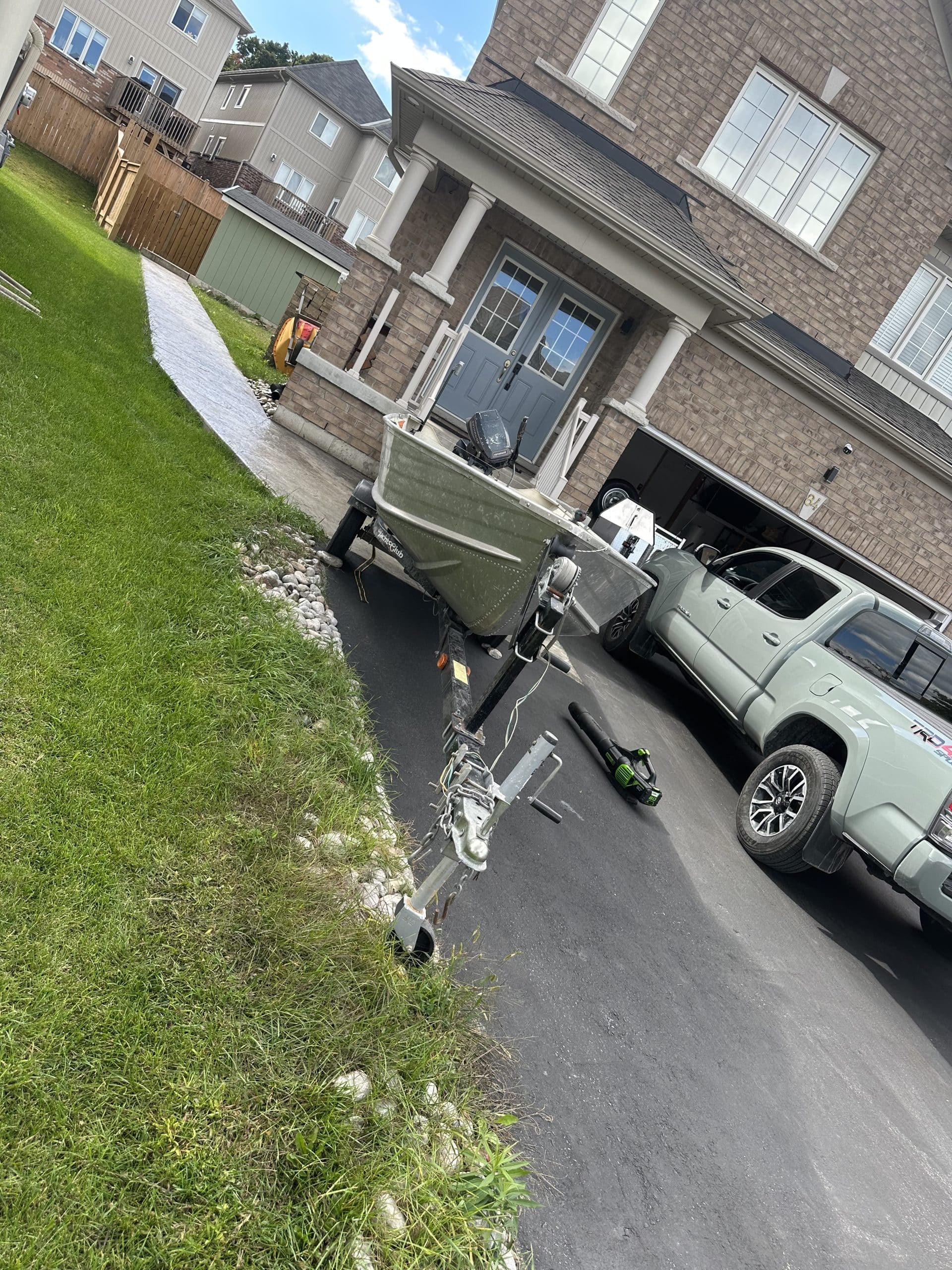 9.9 evenrude 14’ boat