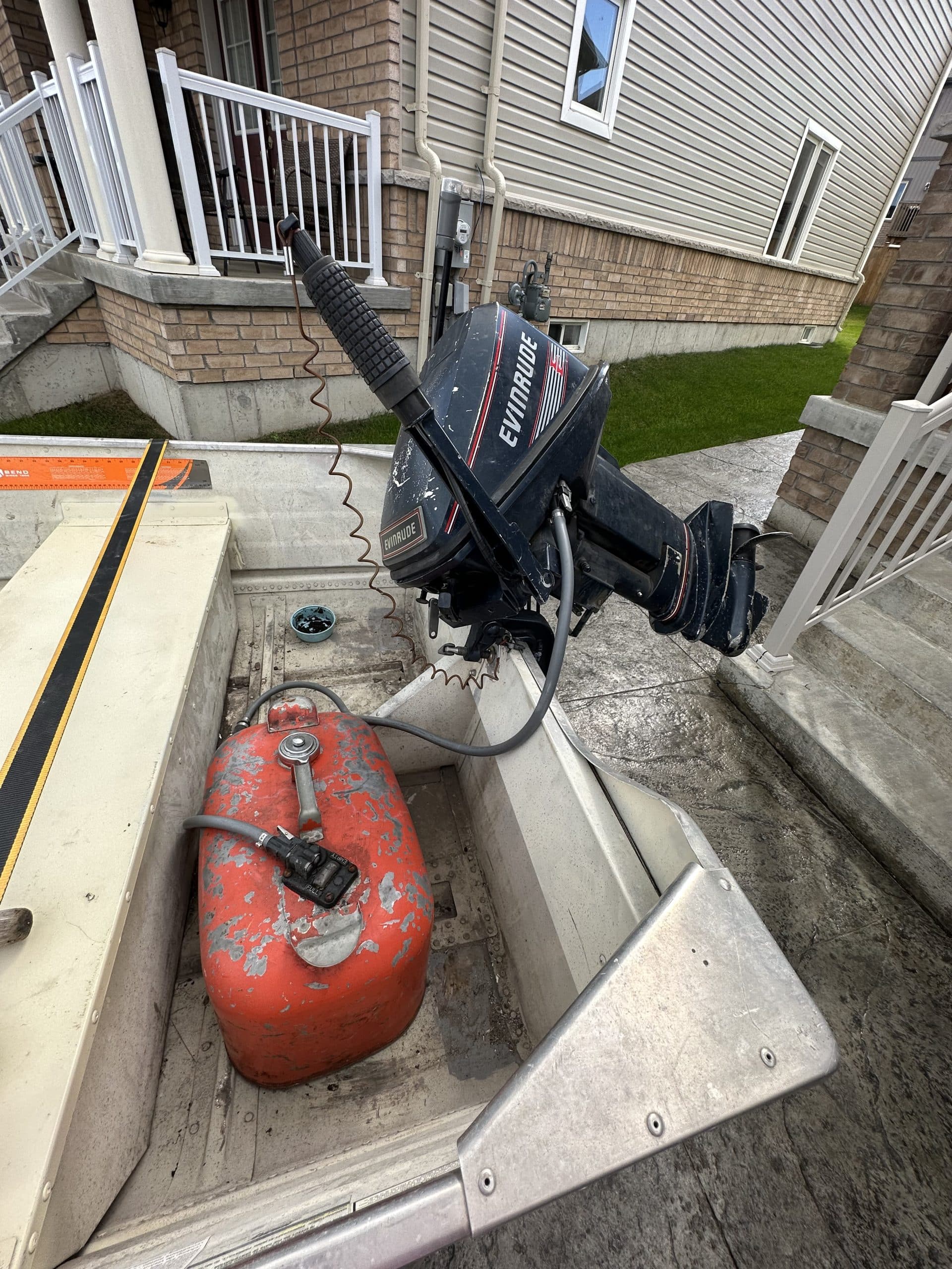 9.9 evenrude 14’ boat