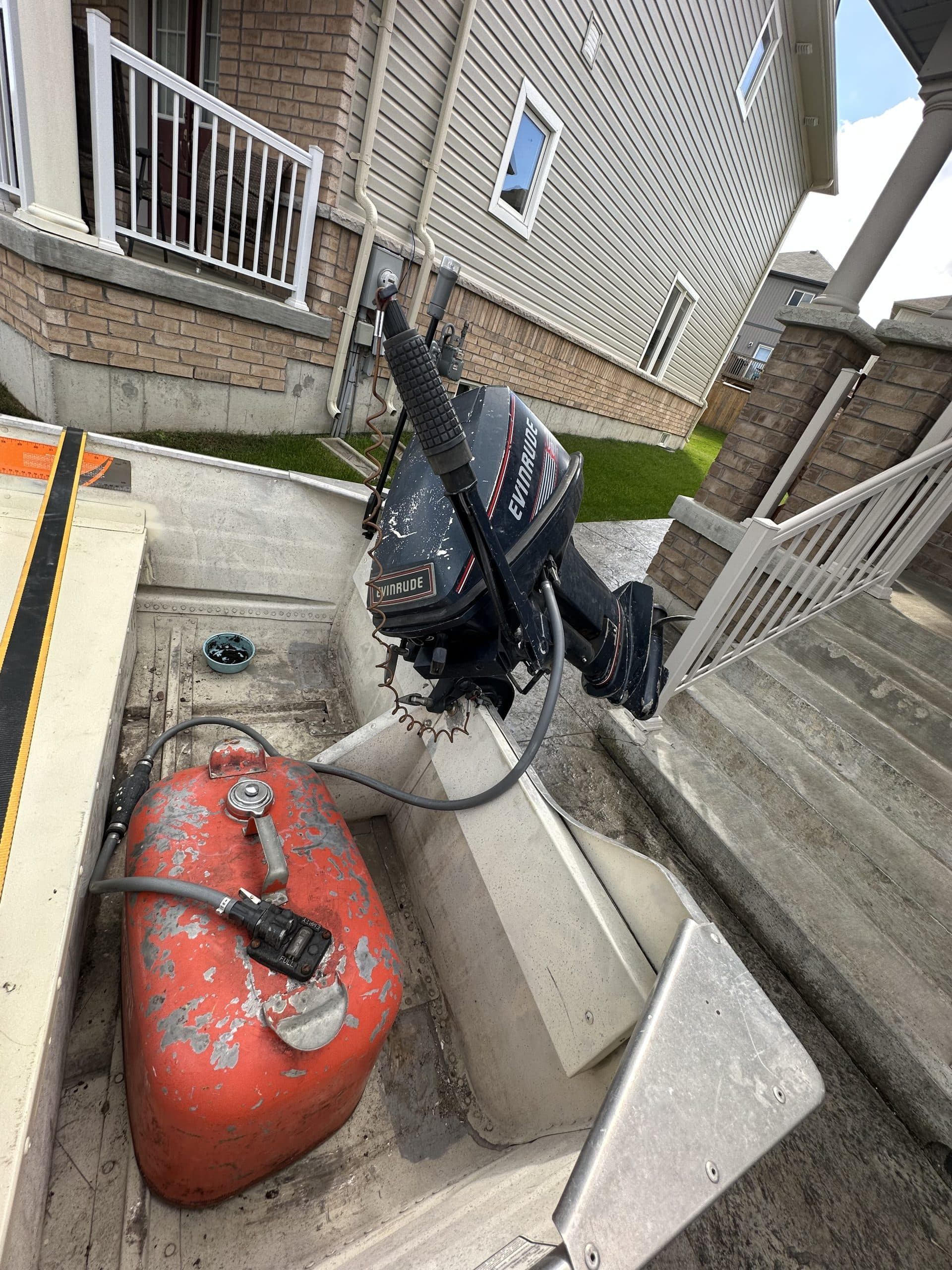 9.9 evenrude 14’ boat