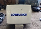 Lowrance HDS-5 fish finder