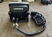 Lowrance HDS-5 fish finder